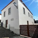 Casa De Sampaio, 3*