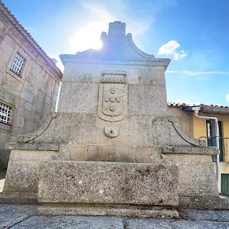 Casa De Sampaio - * Castelo Mendo